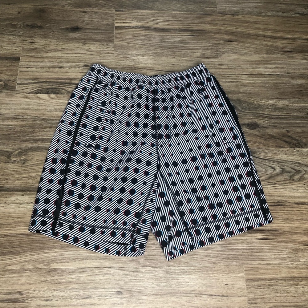 Lululemon Pace Breaker Short Seawheeze 2015 Sz M